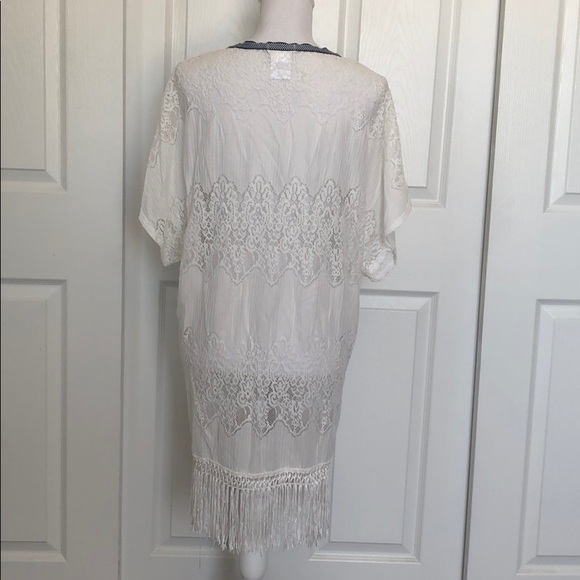 Bebe - Picture 3 of 4